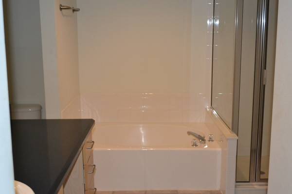 33 Ponce Unit 301 Bathtub